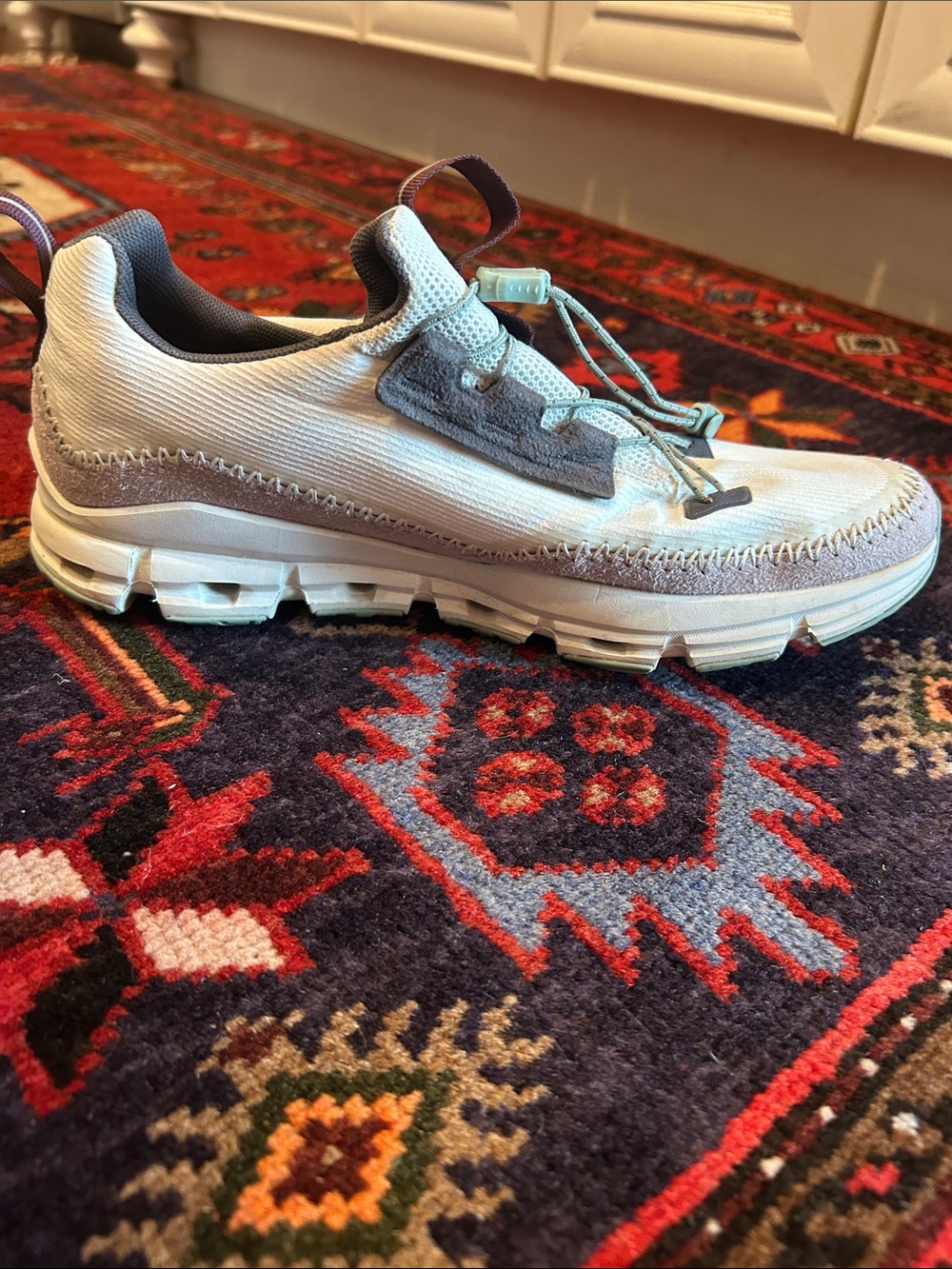 Women's On Cloud Sneakers with Cushioned Support - Picture 4 of 8